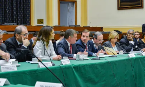 King and Queen of Jordan with Committee Members  infogram 